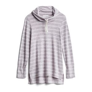 List Cowl Neck Hi-lo knit top